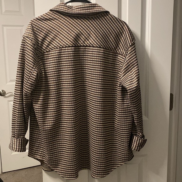 Oversized Shirt Jacket by Chapter One - Picture 2 of 4